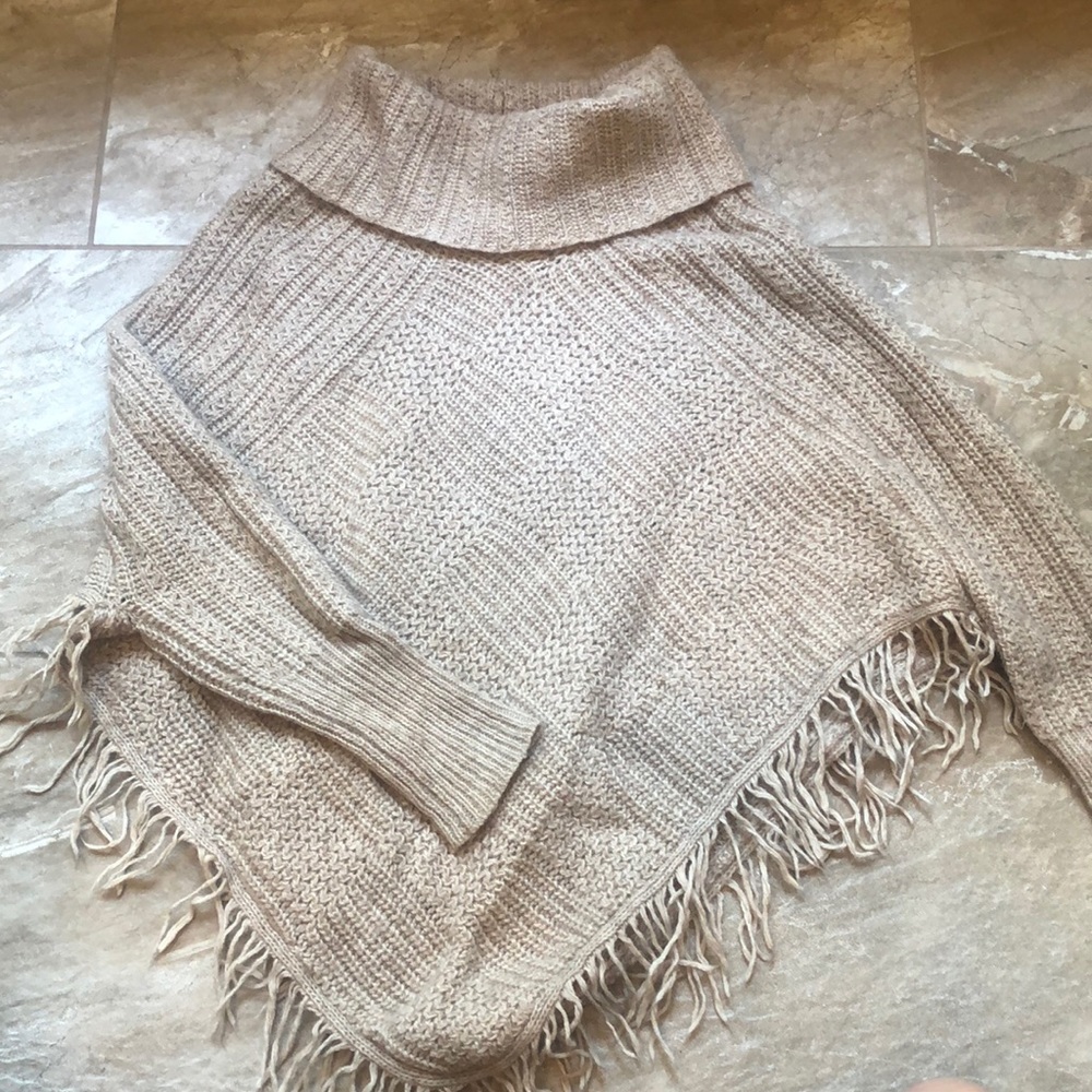 Women’s Knit Poncho (Size Small)